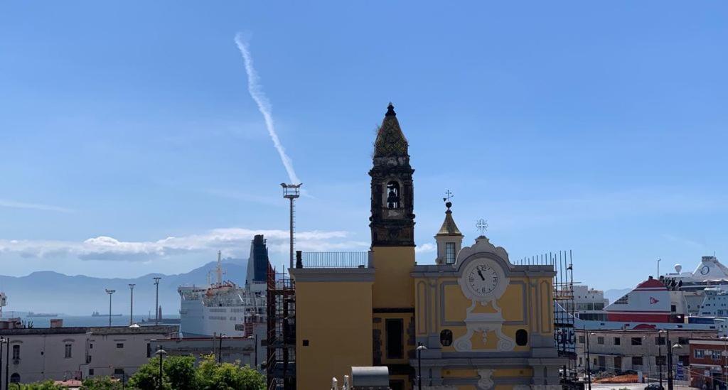 La Terrazza Sul Porto Apartment Napoli Bagian luar foto