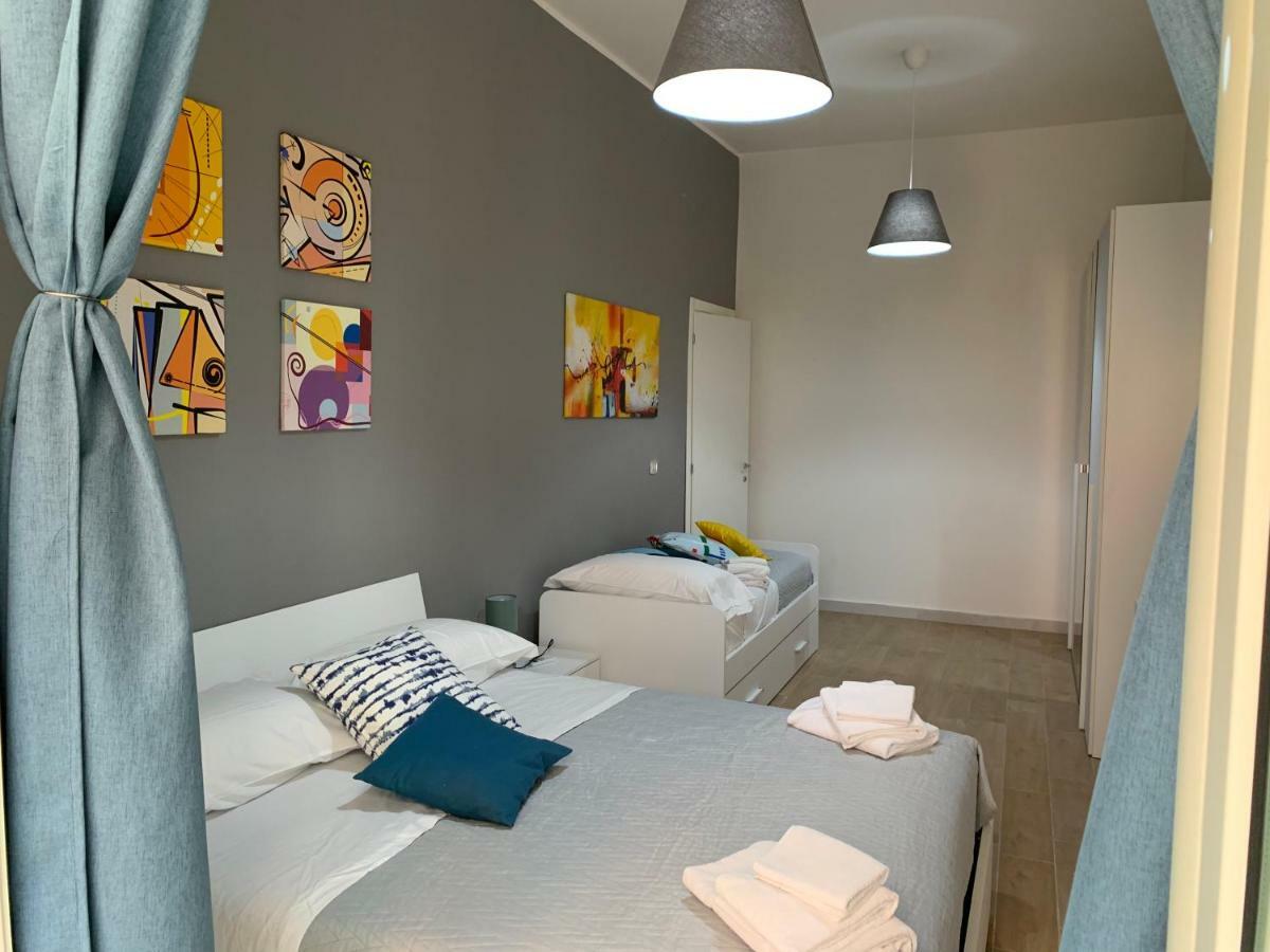 La Terrazza Sul Porto Apartment Napoli Bagian luar foto