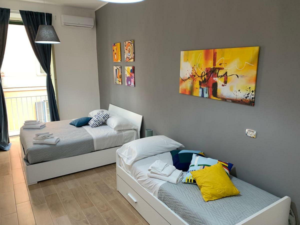 La Terrazza Sul Porto Apartment Napoli Bagian luar foto