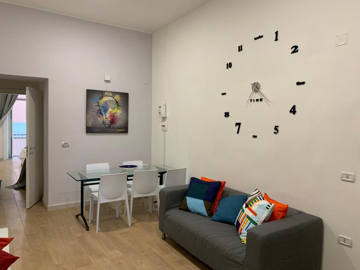 La Terrazza Sul Porto Apartment Napoli Bagian luar foto